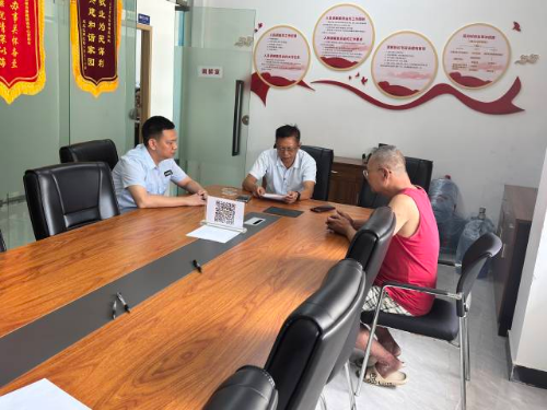 长安“一站式”网格调解打通服务市民“最后一公里”。