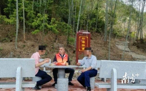 河源连平上坪镇创新“竹海讲事”模式，推动乡村治理。